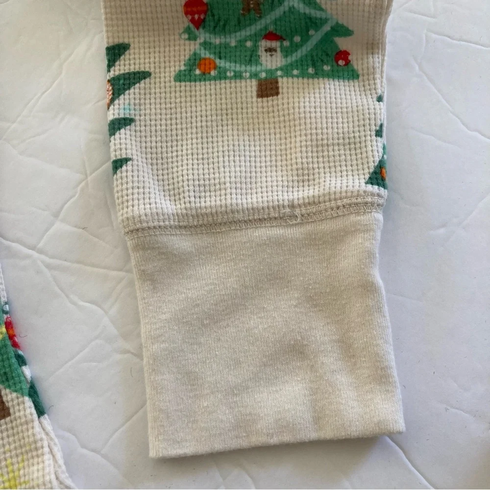Old Navy / Christmas tree thermal pajamas - Picture 8 of 13